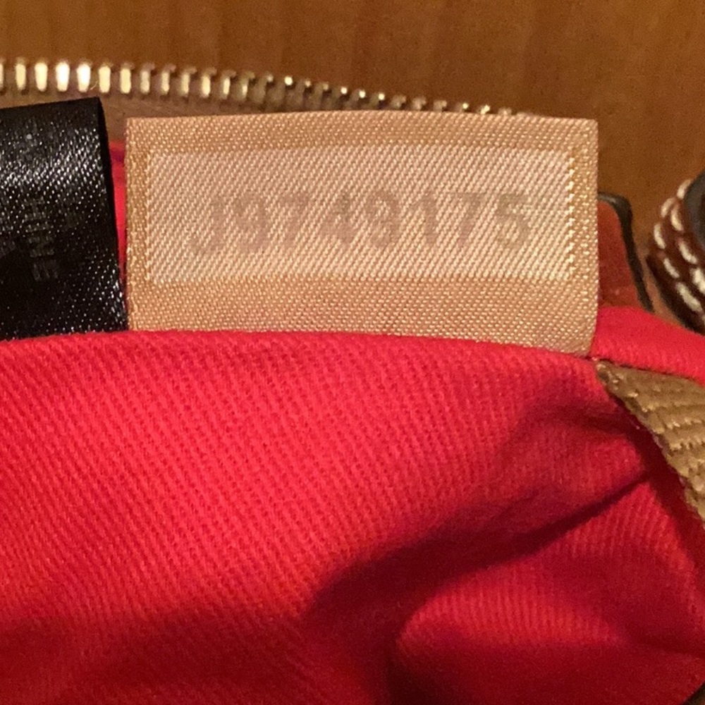 Dooney & Bourke Large Leather Shoulder Bag - Picture 11 of 11